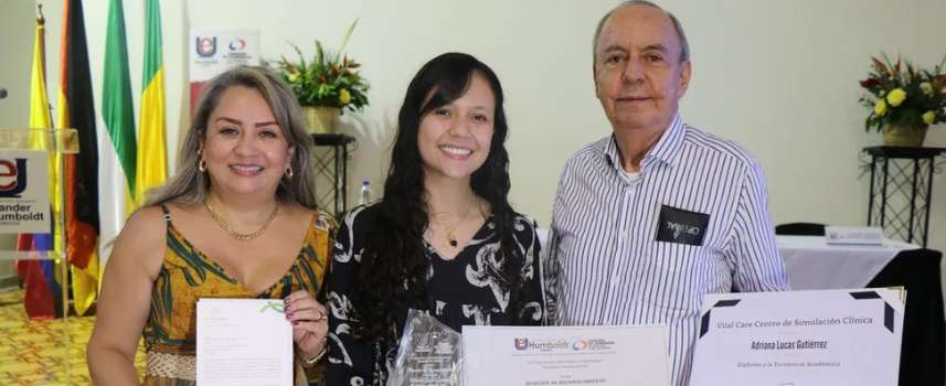 Mejor médico interna del Eje Cafetero recibió reconocimiento en la Humboldt
